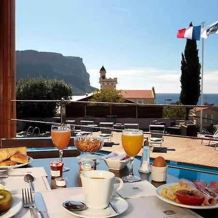 Hotel Western La Rade 3*