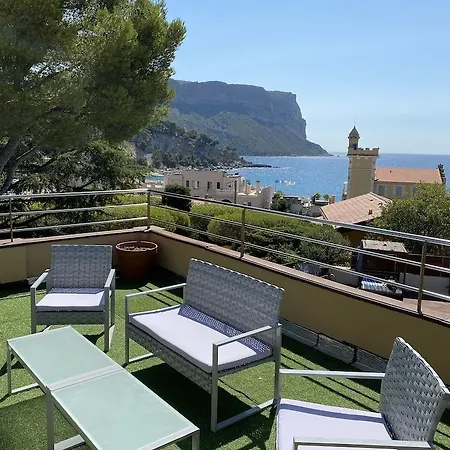 Western La Rade Cassis