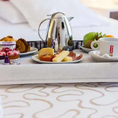 Western La Rade Hotel Cassis